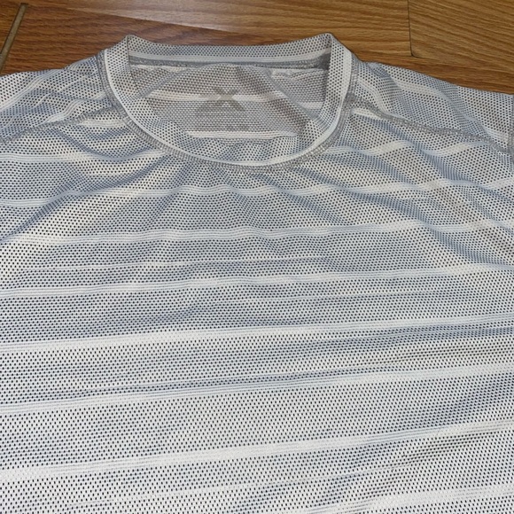 Breathable Sweat-Proof Workout T-Shirt - Picture 10 of 17